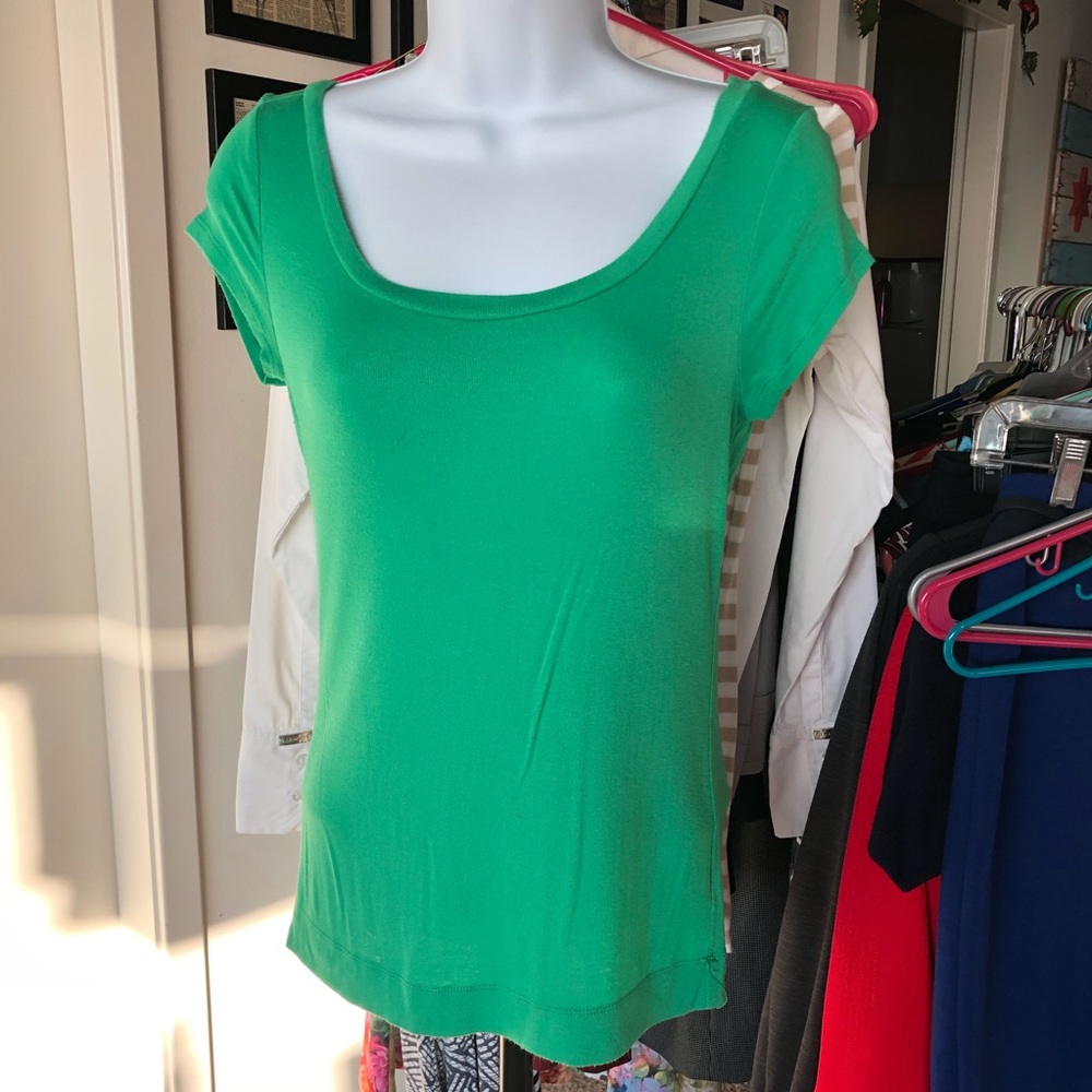 The Limited // Luxe Fit Kelly Green Tee